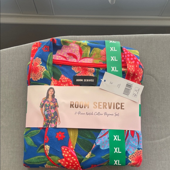 Room Service Other - Room Service Short Sleeve Floral Pajama Set Size XL